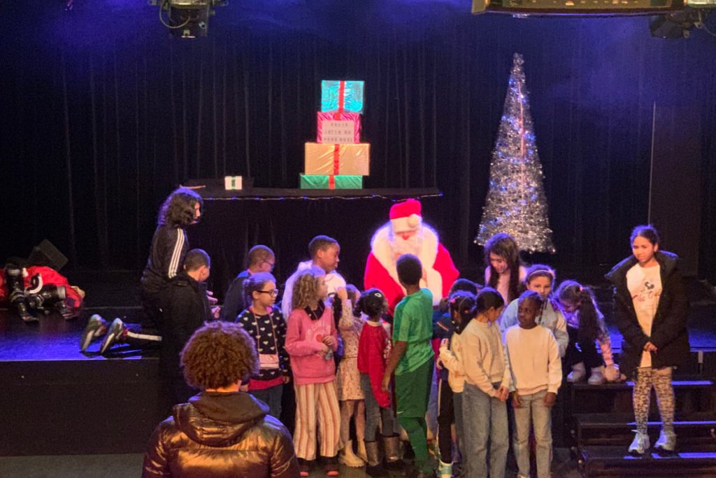 Félix, lutin du Père Noël - SHAM Spectacles