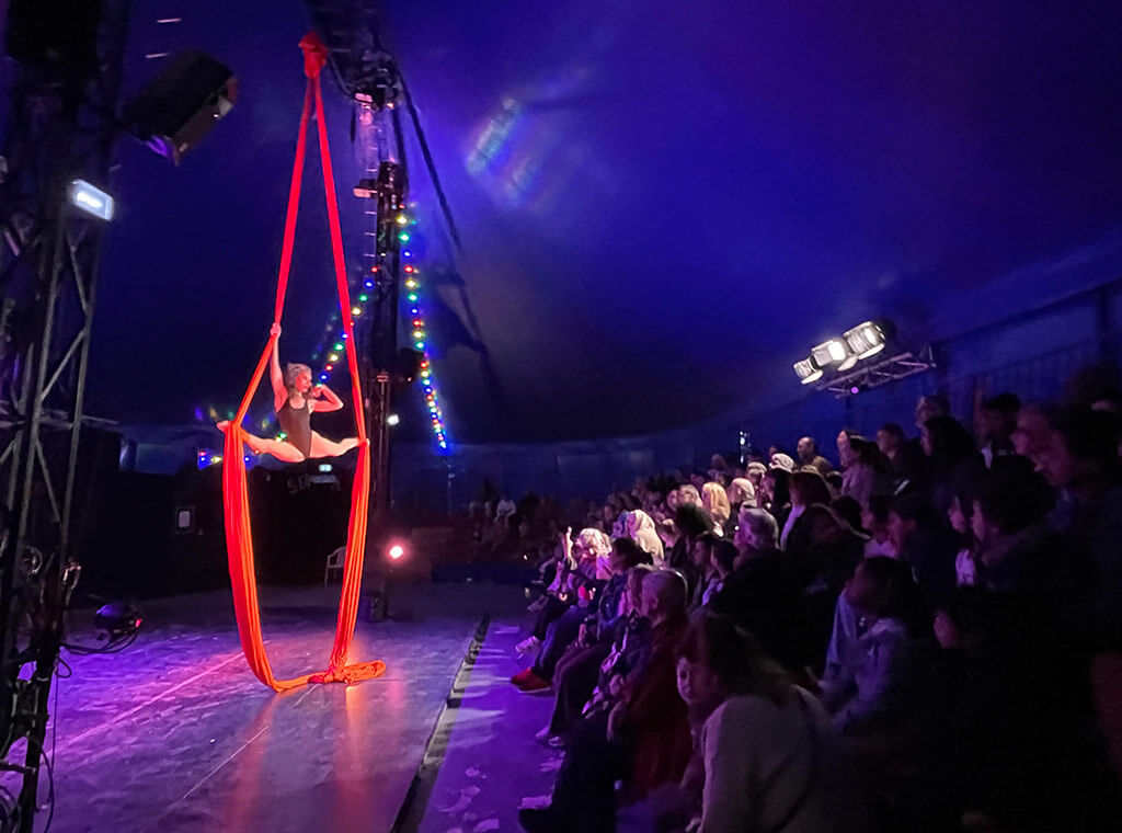 Spectacle sous chapiteau - SHAM Spectacles